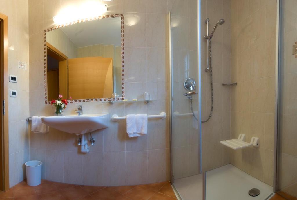 Hotel Loewenwirt Cermes Szoba fotó